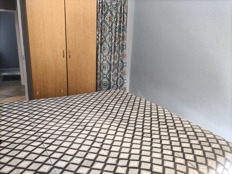 To Let 2 Bedroom Property for Rent in Whispering Pines Western Cape